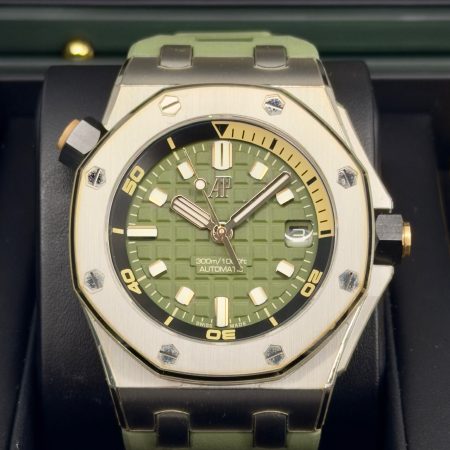 Front Face Pre-Owned Audemars Piguet Royal Oak Offshore 15720ST Box and Papers