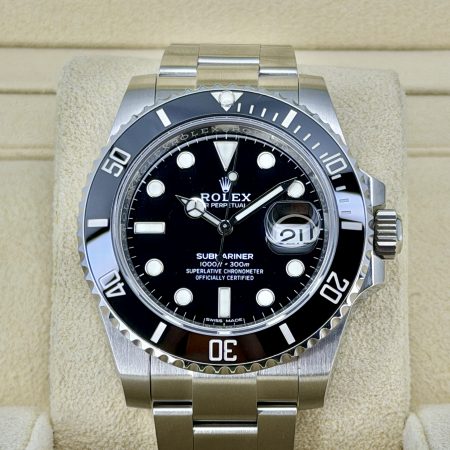Face Shot Pre-Owned Rolex Submariner 116610LN