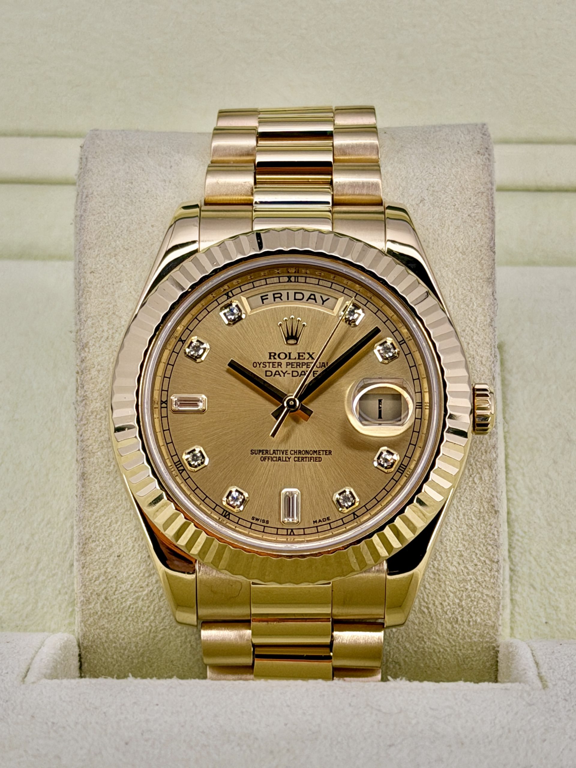 218238 Box and Papers