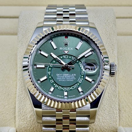 Front Face pre-owned Rolex Sky-Dweller 336934