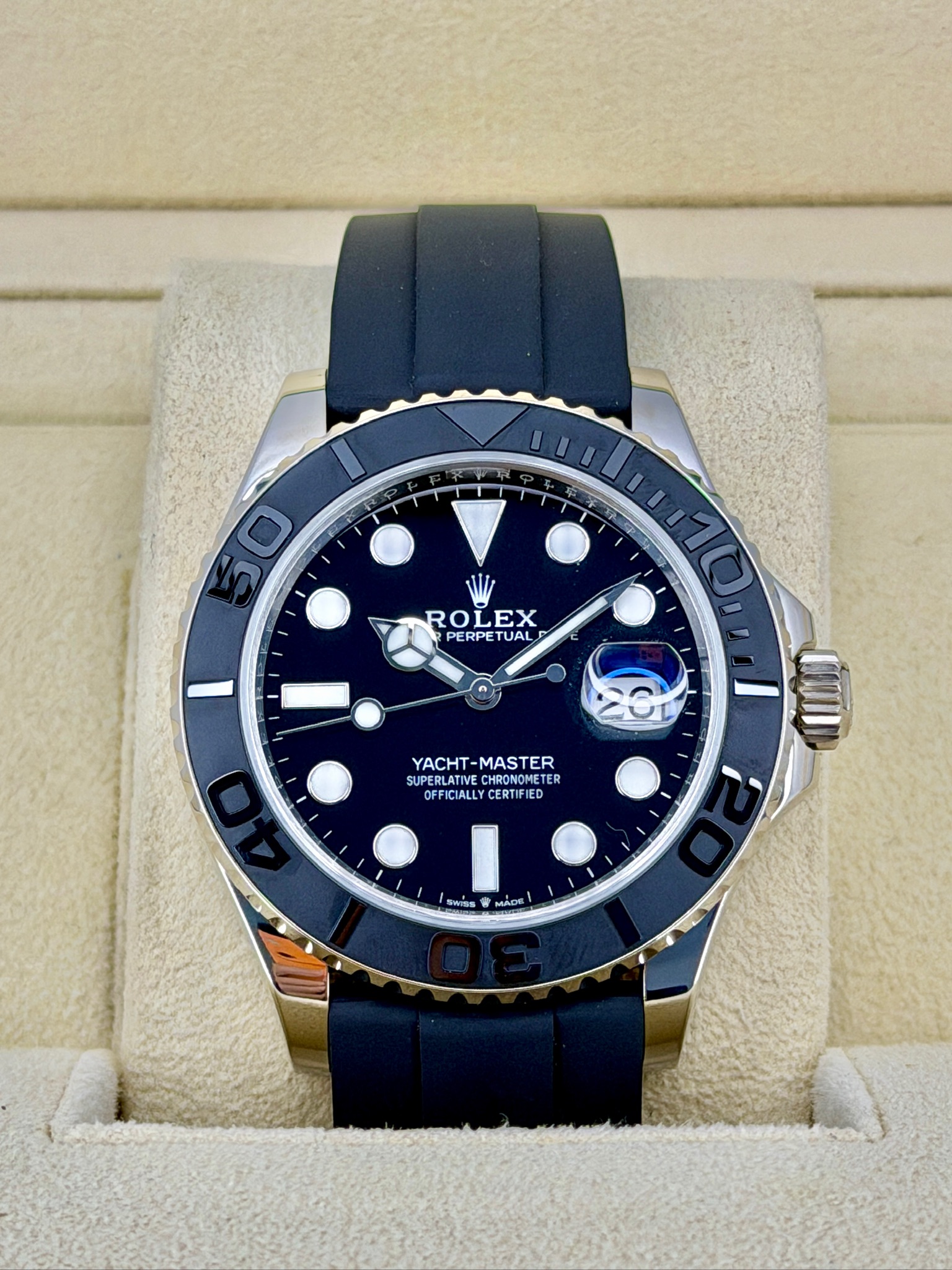 226659 Box and Papers