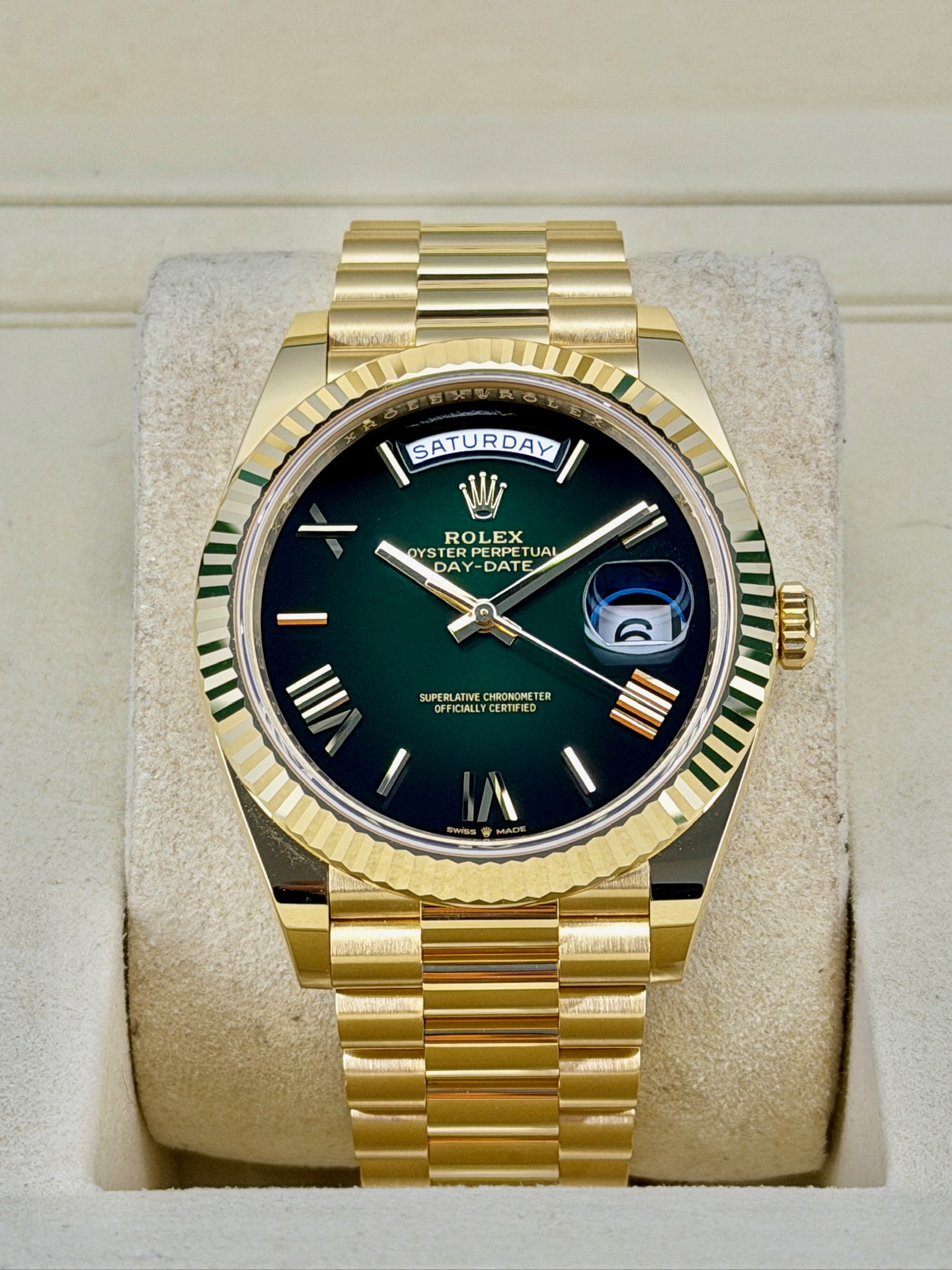 228238 Box and Papers