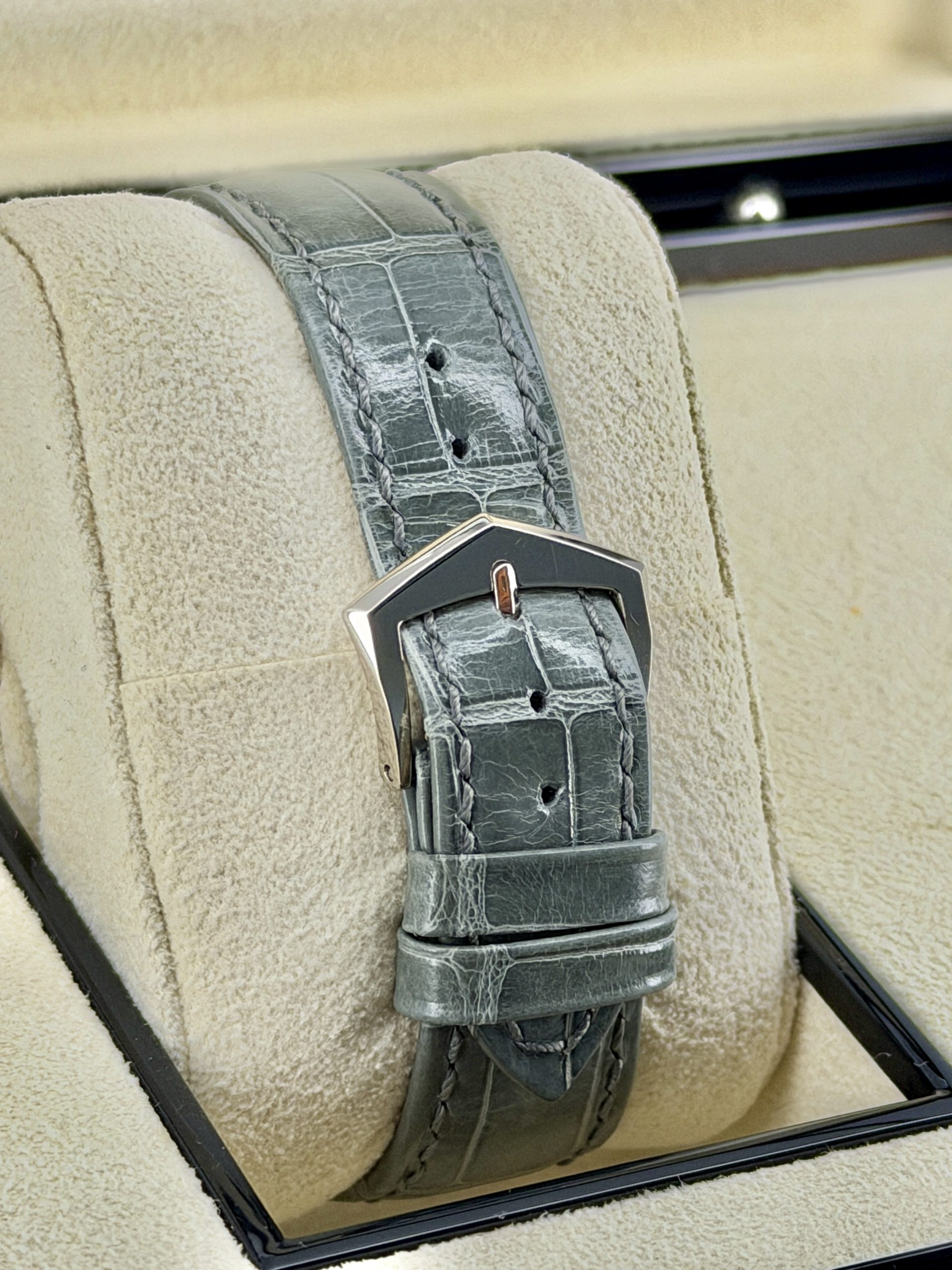 Bracelet 2 Pre-owned Patek Philippe Calatrava 6119G