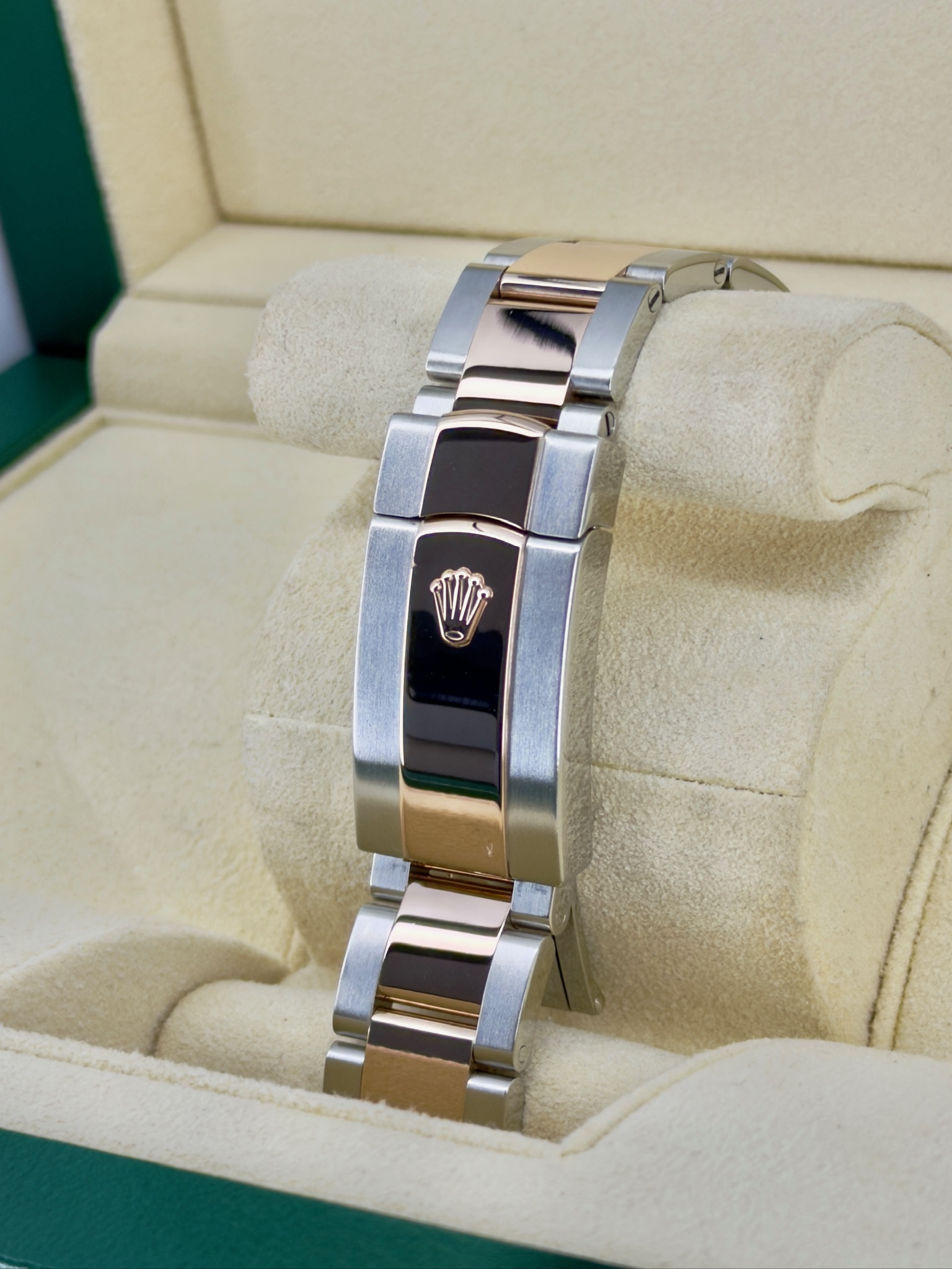 Bracelet Pre-Owned Rolex Datejust Sundust 126331 Box and Papers