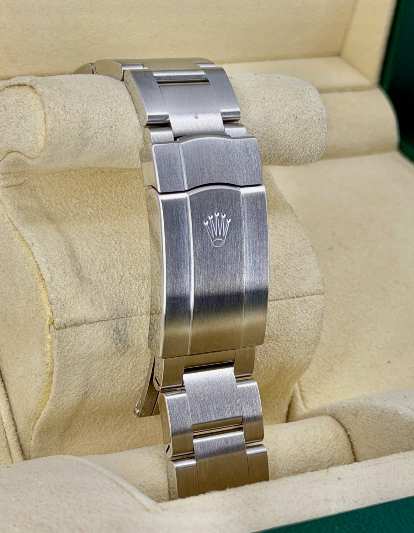 Bracelet 2 Like-New Rolex Oyster Perpetual Pistachio 13400 Box and Papers