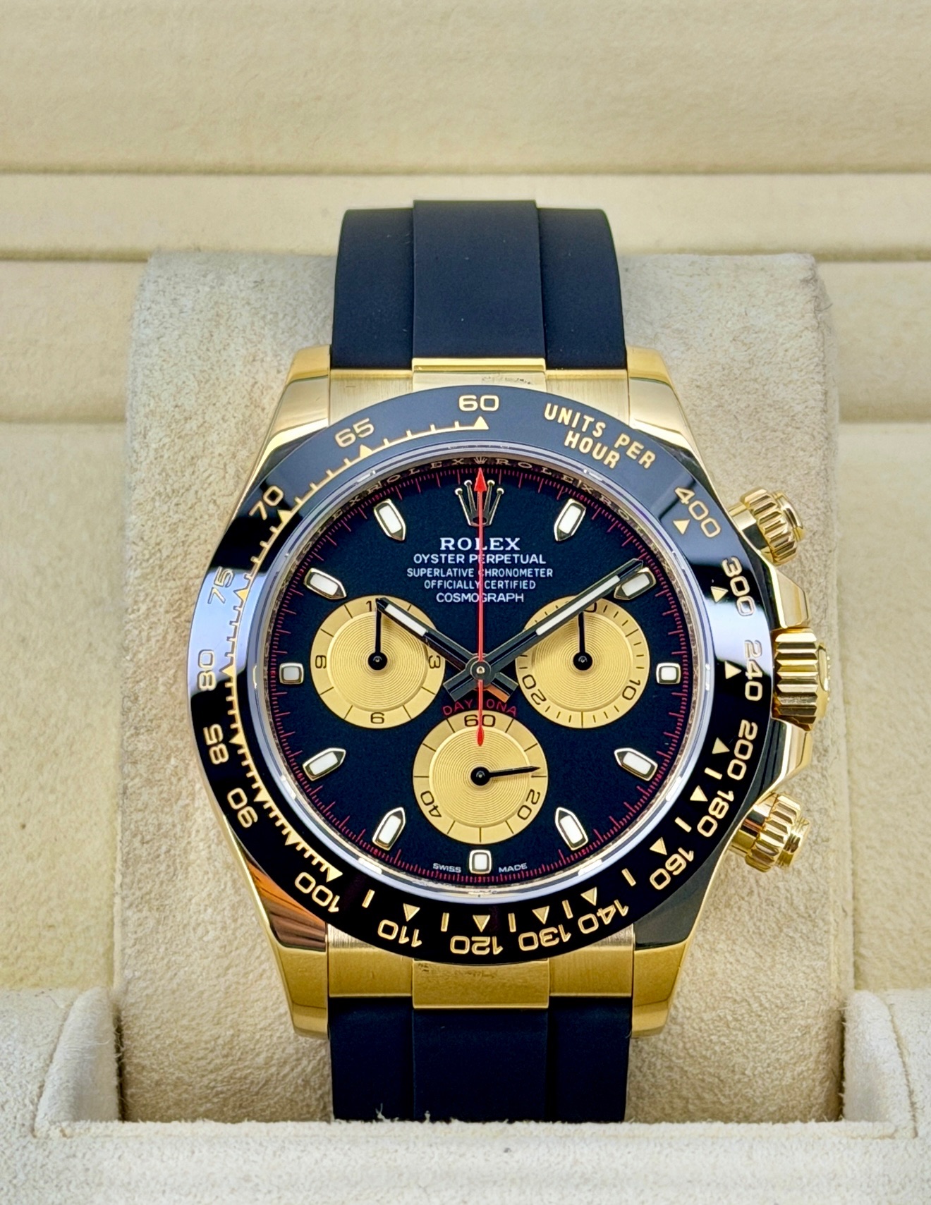 Front Face Pre-Owned Rolex Daytona Paul Newman 116518 Box and Papers