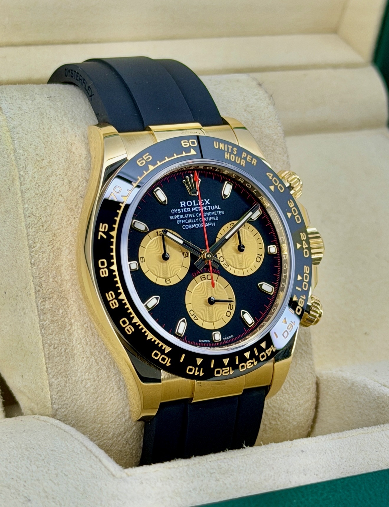 Side Face 2 Pre-Owned Rolex Daytona Paul Newman 116518 Box and Papers