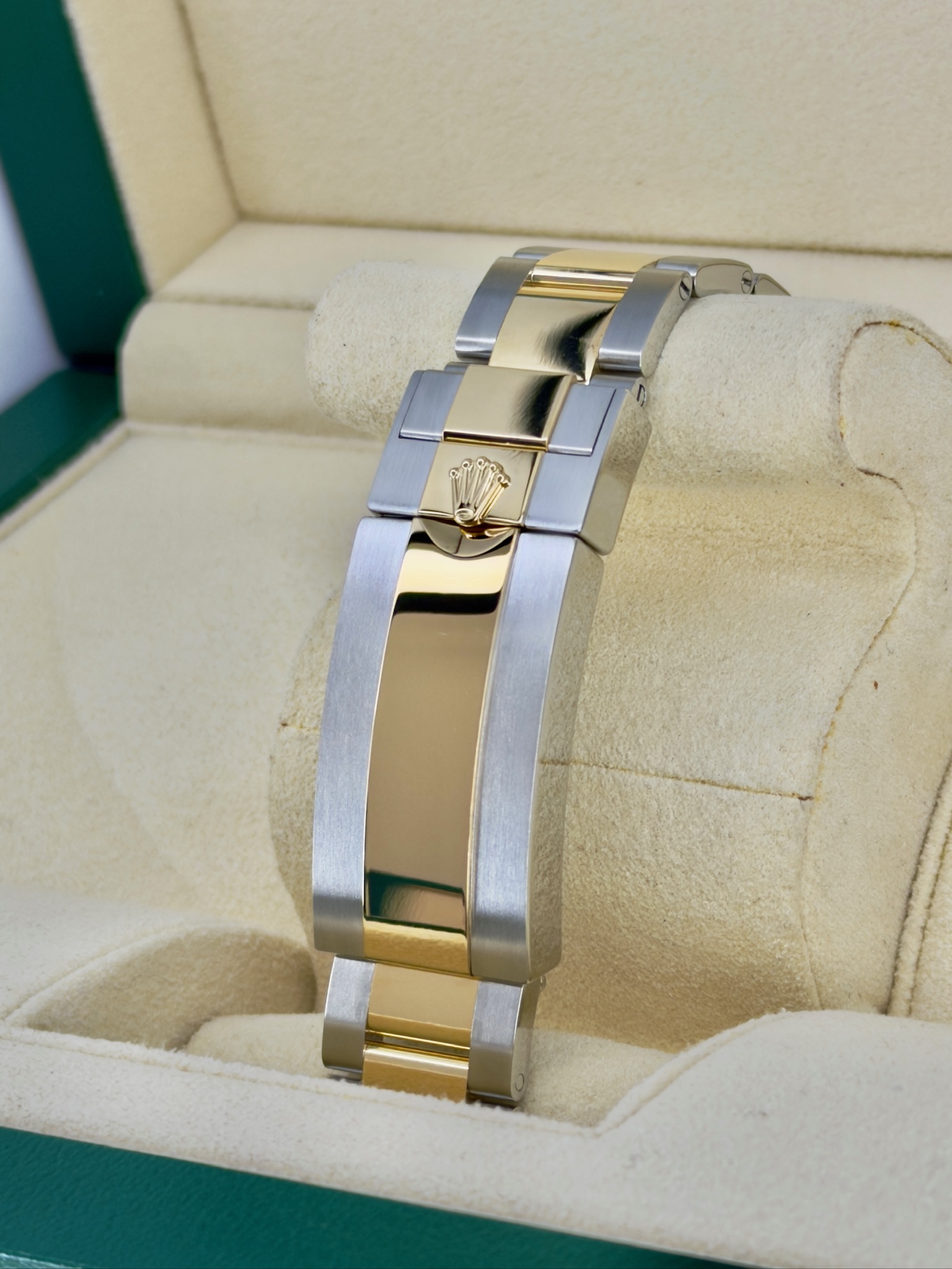 Bracelet Pre-Owned Rolex Submariner 126613lb Box and Papers